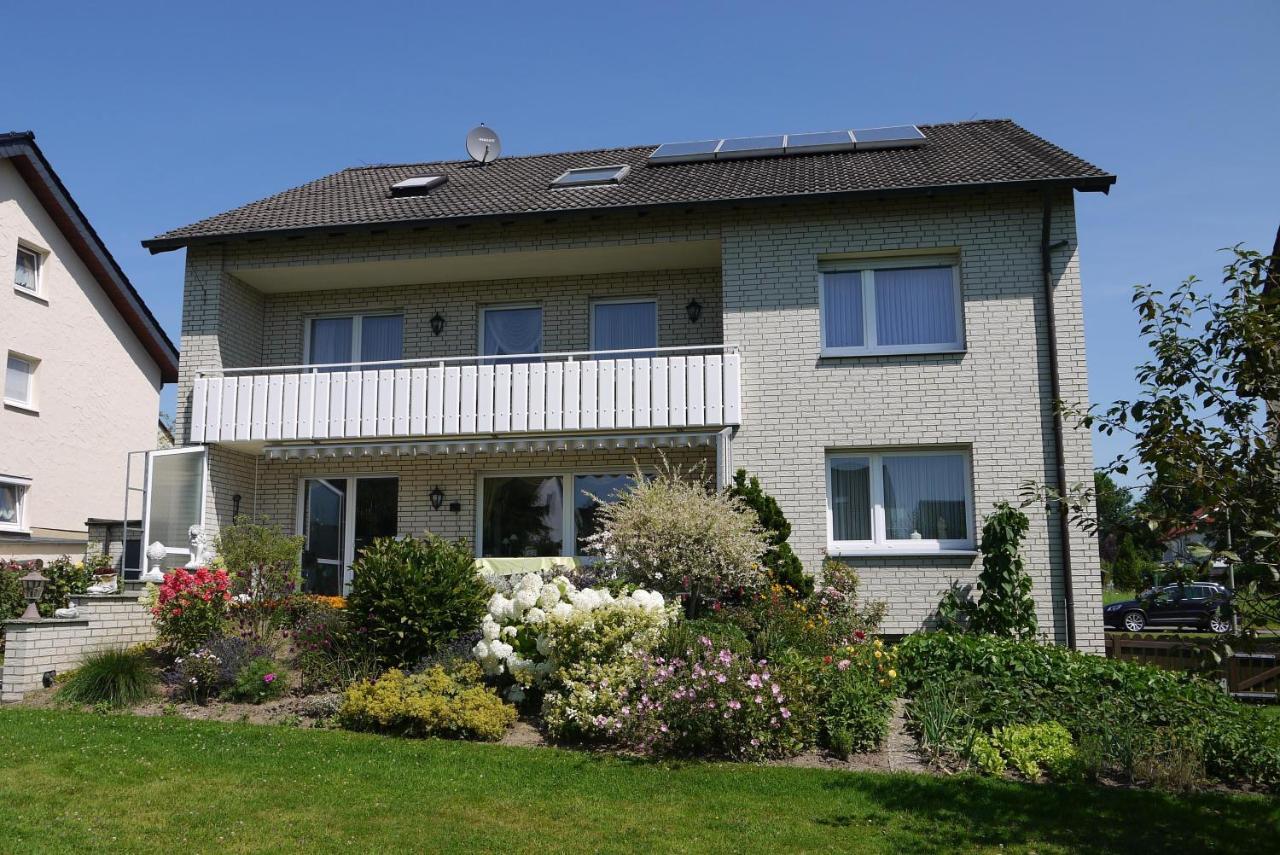 Ferienwohnung Und Gaestezimmer Iburgblick Bad Driburg Dış mekan fotoğraf